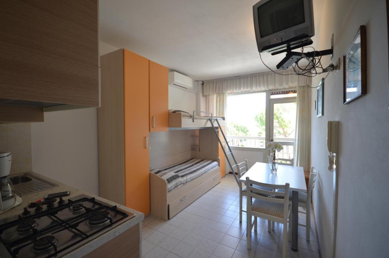Appartamenti Bristol Bibione Bagian luar foto